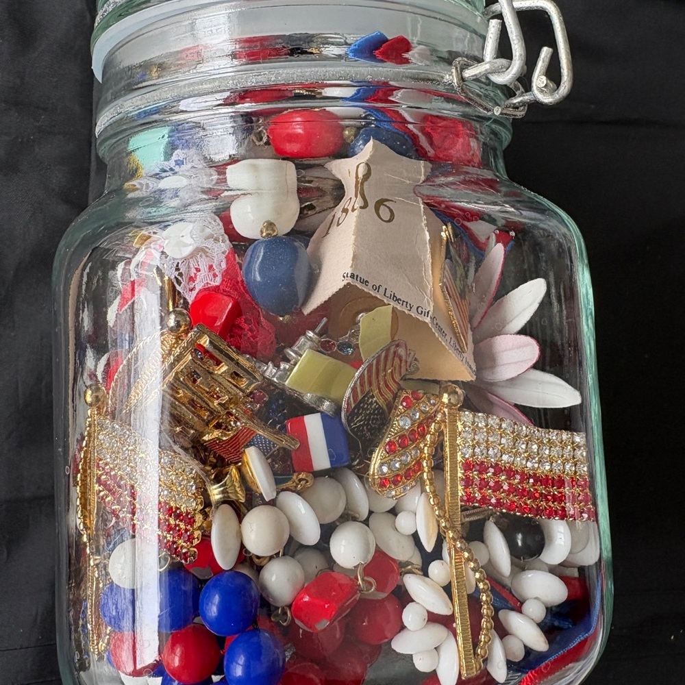 Patriotic Themed Mystery Jewelry Jar - Picture 2 of 4